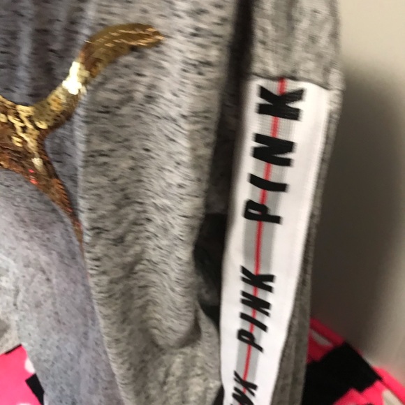 🚨FINAL PRICE💕VS PINK GREY GOLD BLING SIDESTRIPE CAMPUS TEE - Picture 6 of 8